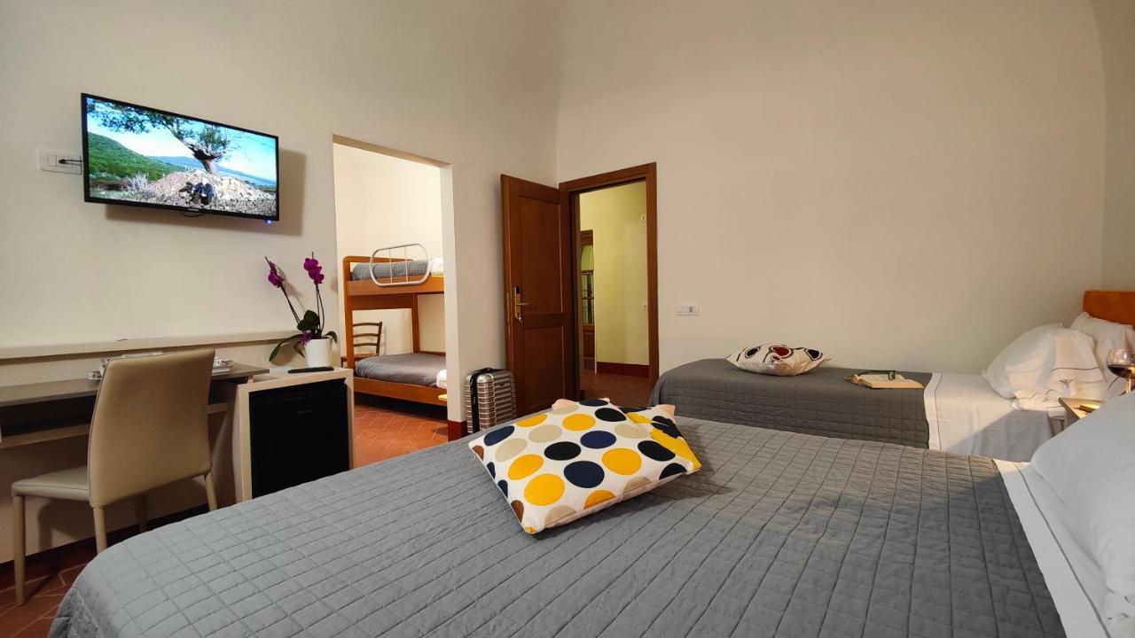 Chiostro Delle Monache Hostel Volterra Eksteriør billede